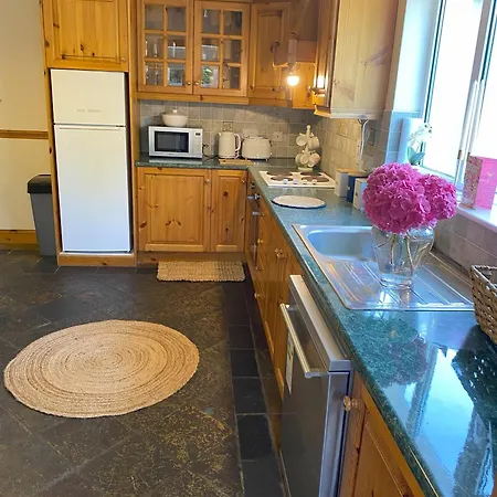 아파트 Rooghaun House Ard Raithin